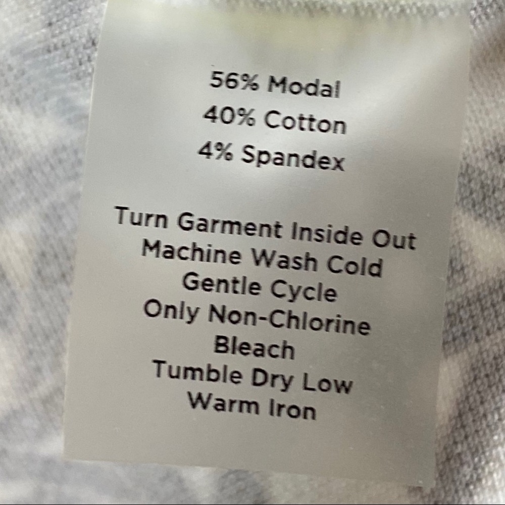 TALBOTS BROWN CANE PRINT LONG-SLEEVE GOLF SHIRT SMALL - Picture 8 of 8
